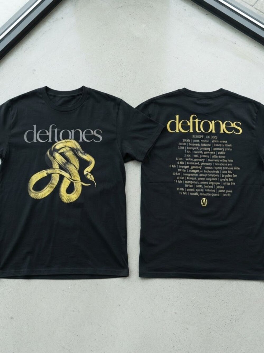 Deftones Europe UK Tour 2026 Snake Black T-Shirt S-4XL